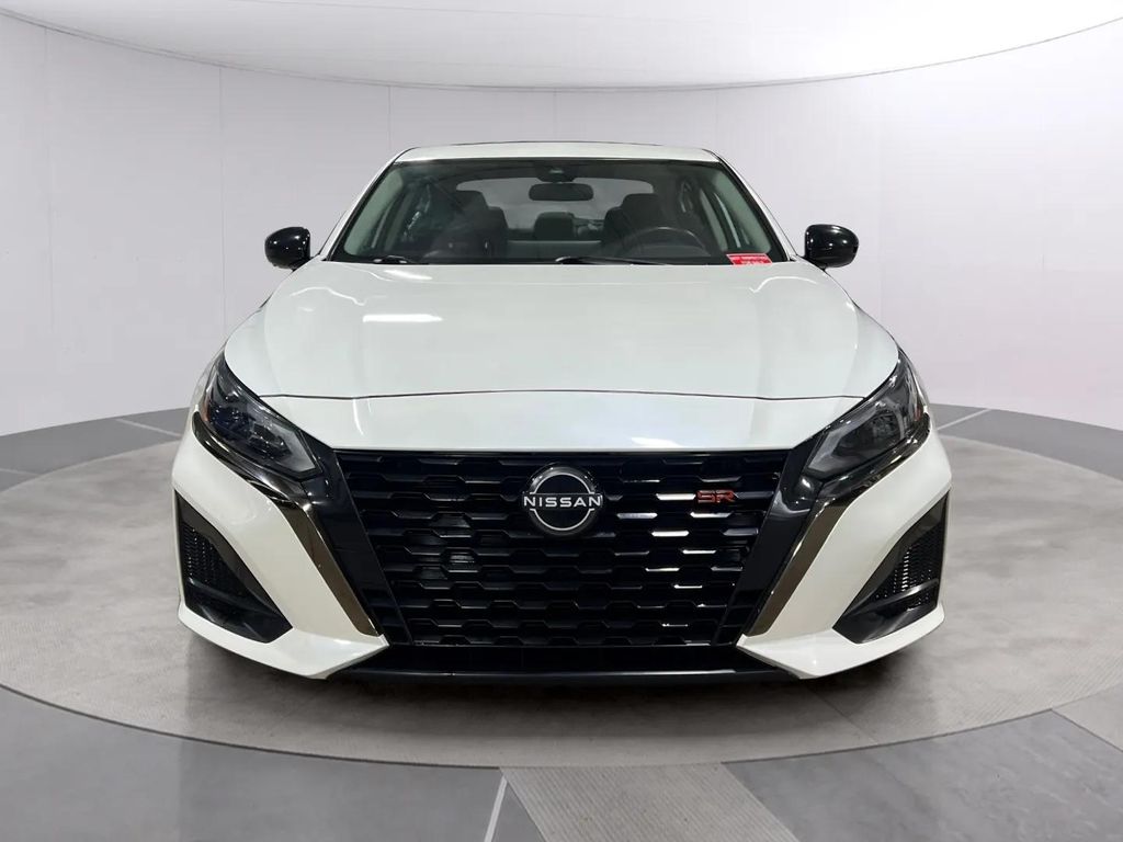 Certified Used 2023 Pearl White Tricoat Nissan 2.5 SR image 9