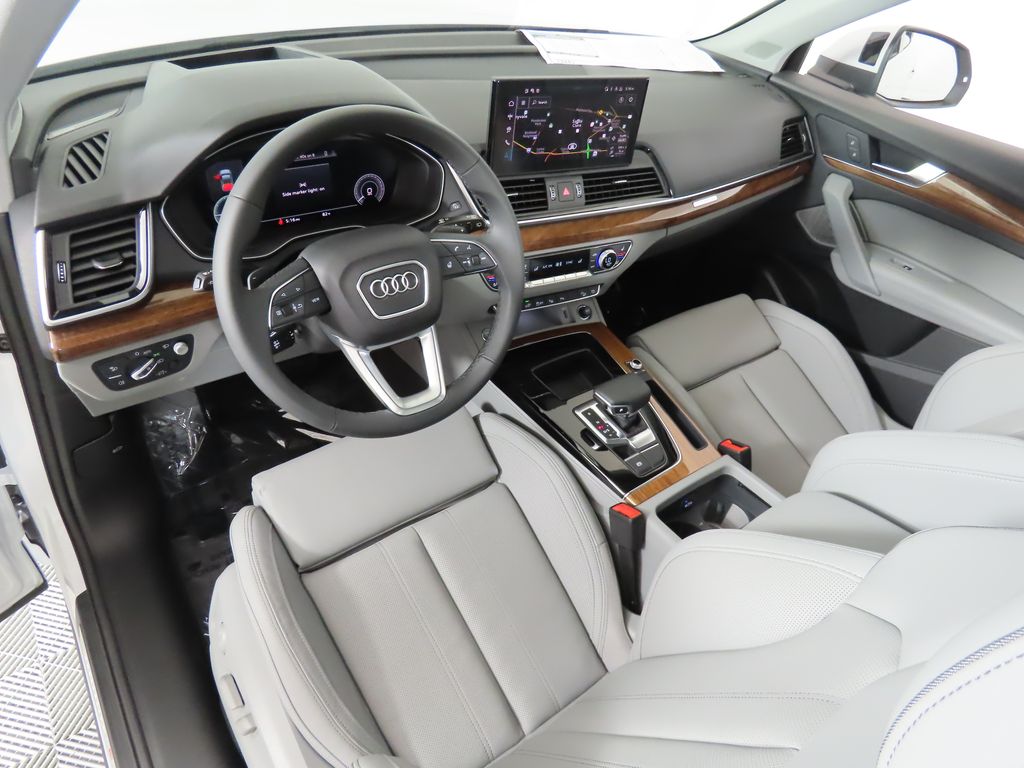 2024 Audi Q5 e  36