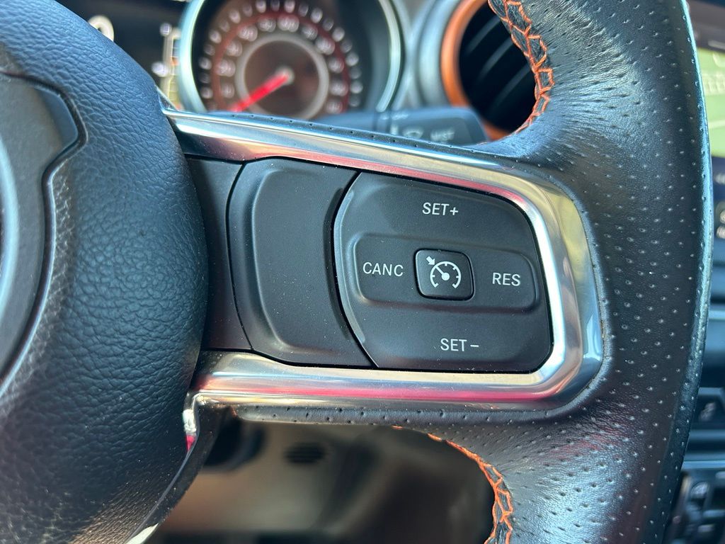 Thumbnail: 2022 Jeep Gladiator - 18