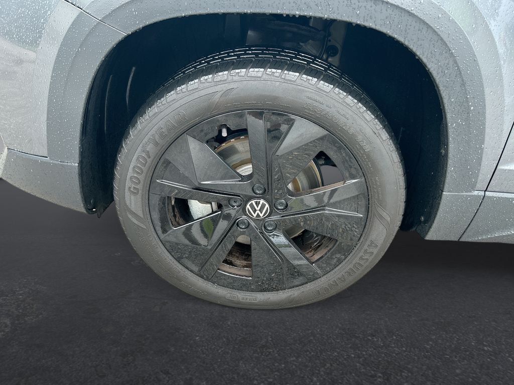 Thumbnail: 2025 Volkswagen Taos - 10