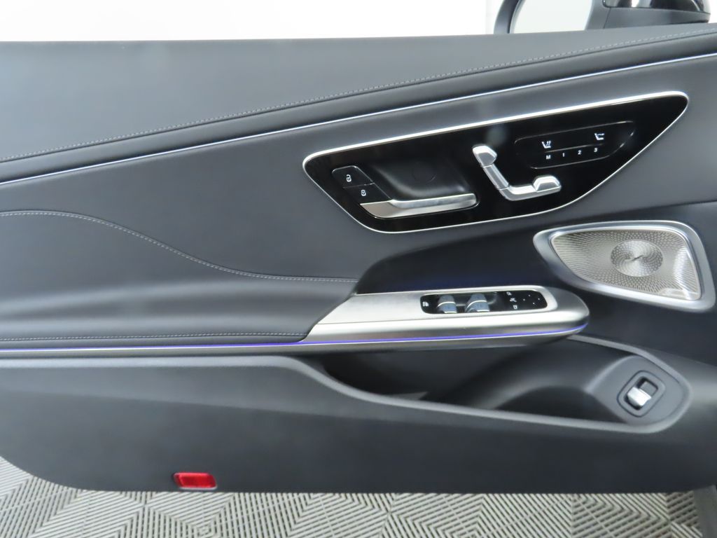 Thumbnail: 2025 Mercedes-Benz CLE - 32