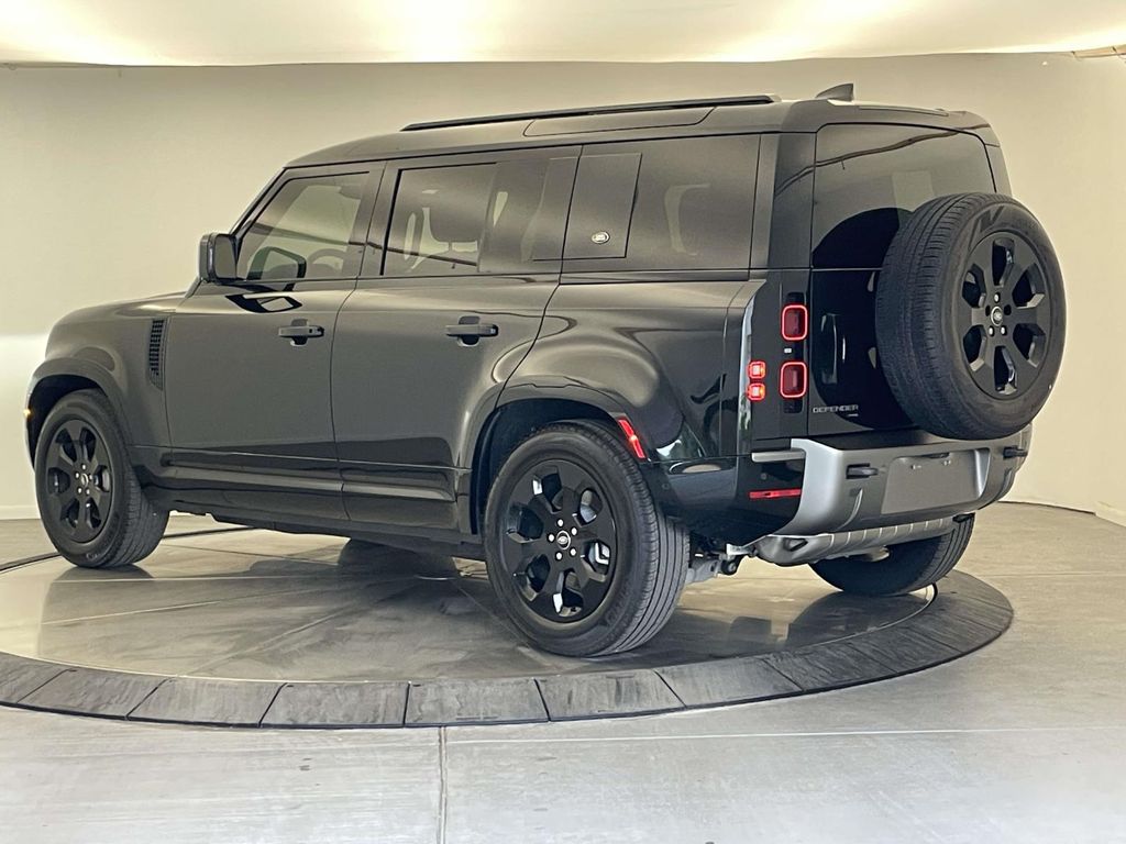 2023 Land Rover Defender 110 X-Dynamic SE - 2