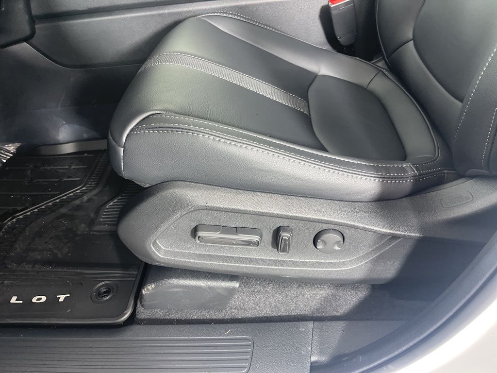 Thumbnail: 2025 Honda Pilot - 25