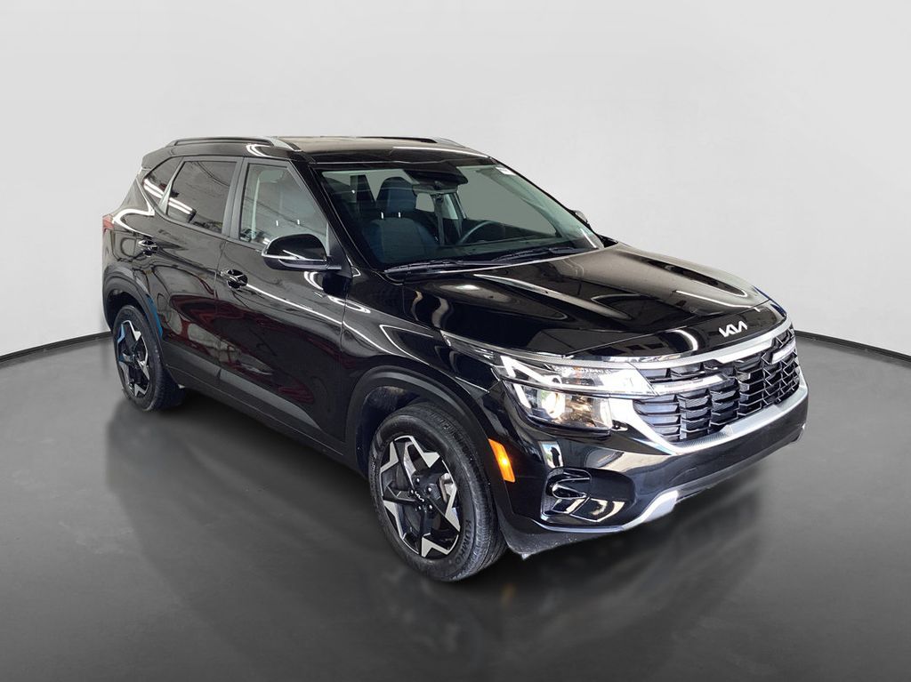 Used 2025 Kia Seltos SUV