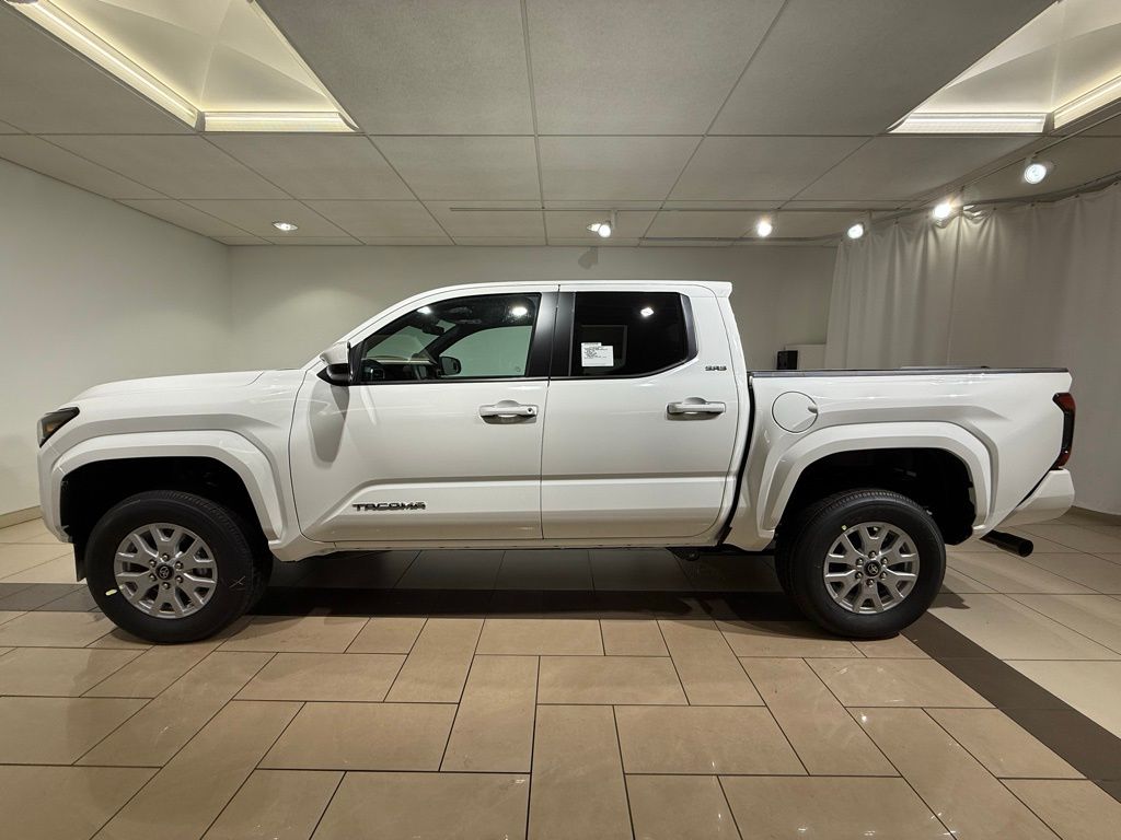 Thumbnail: 2025 Toyota Tacoma - 2