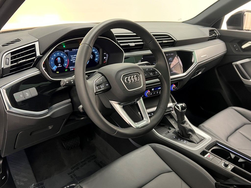 Thumbnail: 2025 Audi Q3 - 27