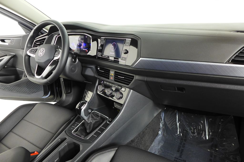 Thumbnail: 2023 Volkswagen Jetta - 13