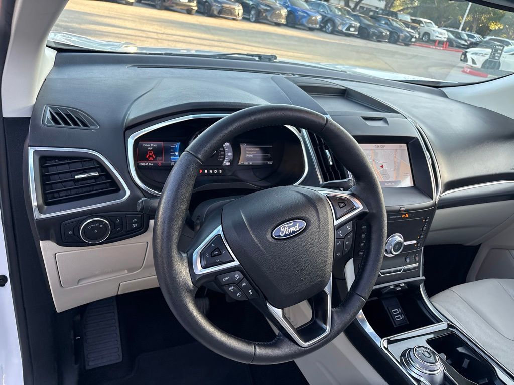 Thumbnail: 2020 Ford Edge - 13