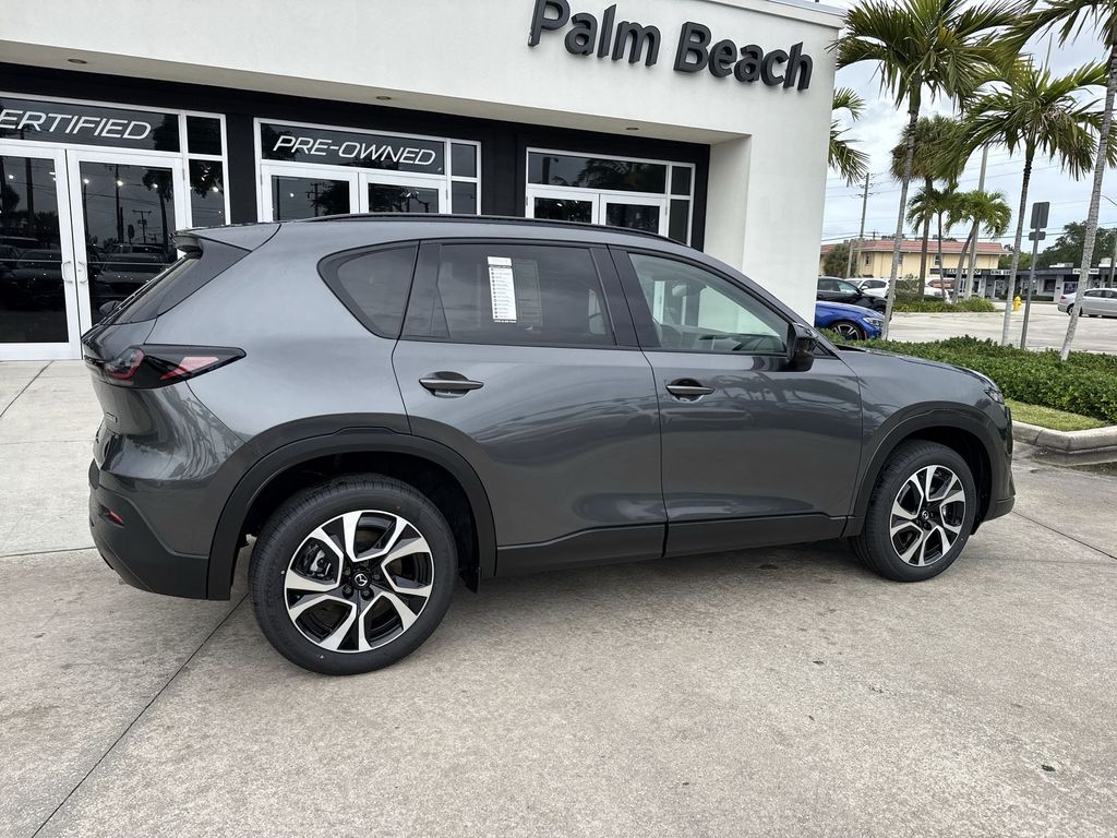 View vehicle photo 4