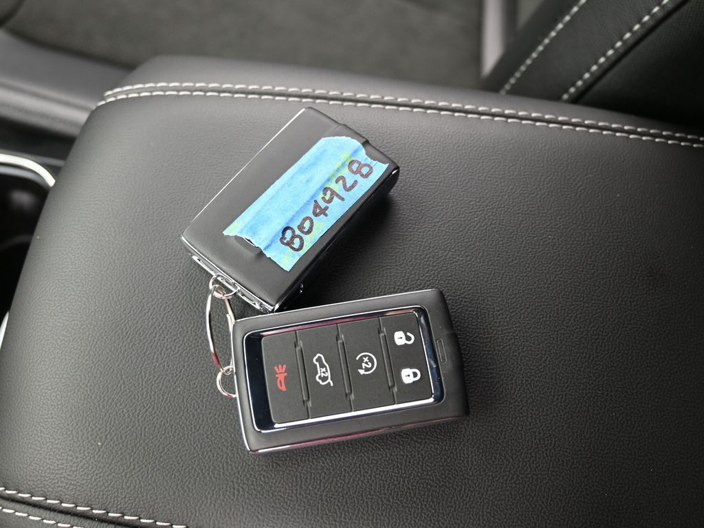 New 2025 Silver Zynith Jeep Altitude X image 19