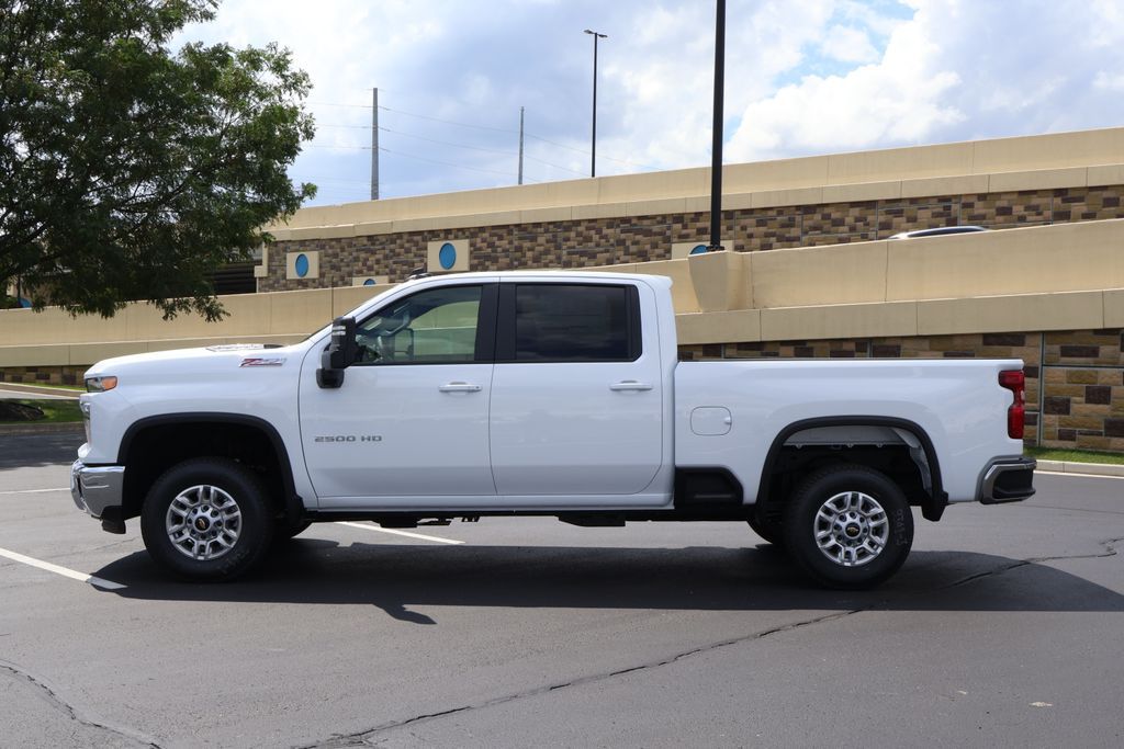 Thumbnail: 2026 Chevrolet Silverado 2500 - 4