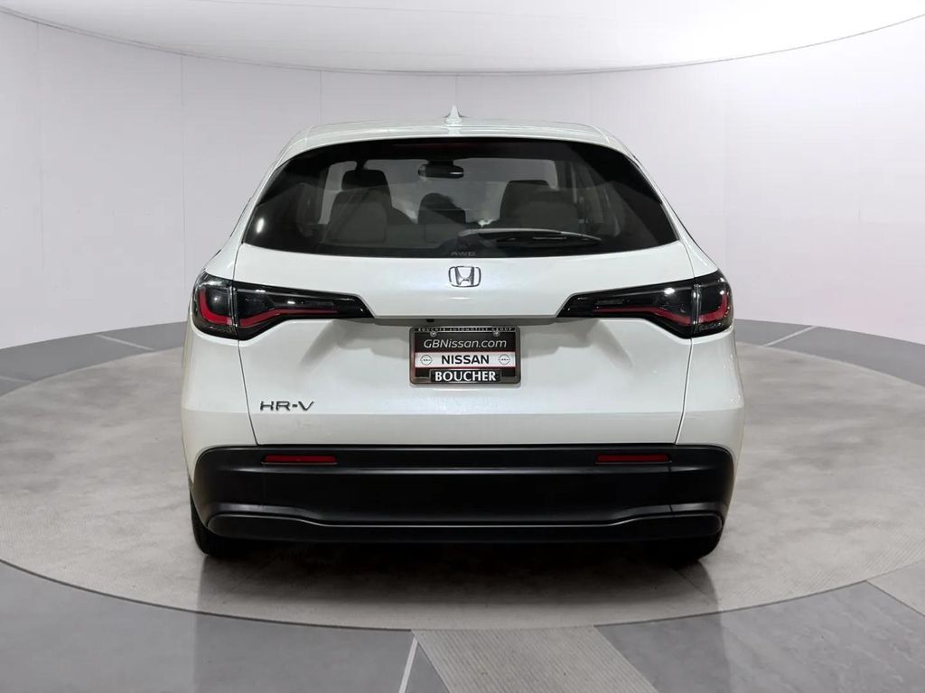 Certified Used 2023 Platinum White Pearl Honda LX image 5