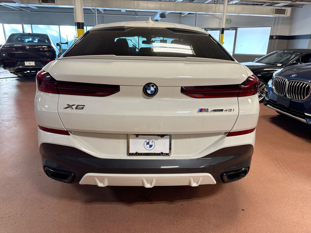 Thumbnail: 2022 BMW X6 - 3