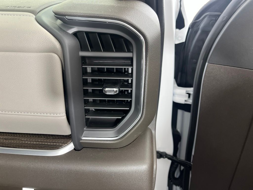 Thumbnail: 2026 Chevrolet Silverado 1500 - 11