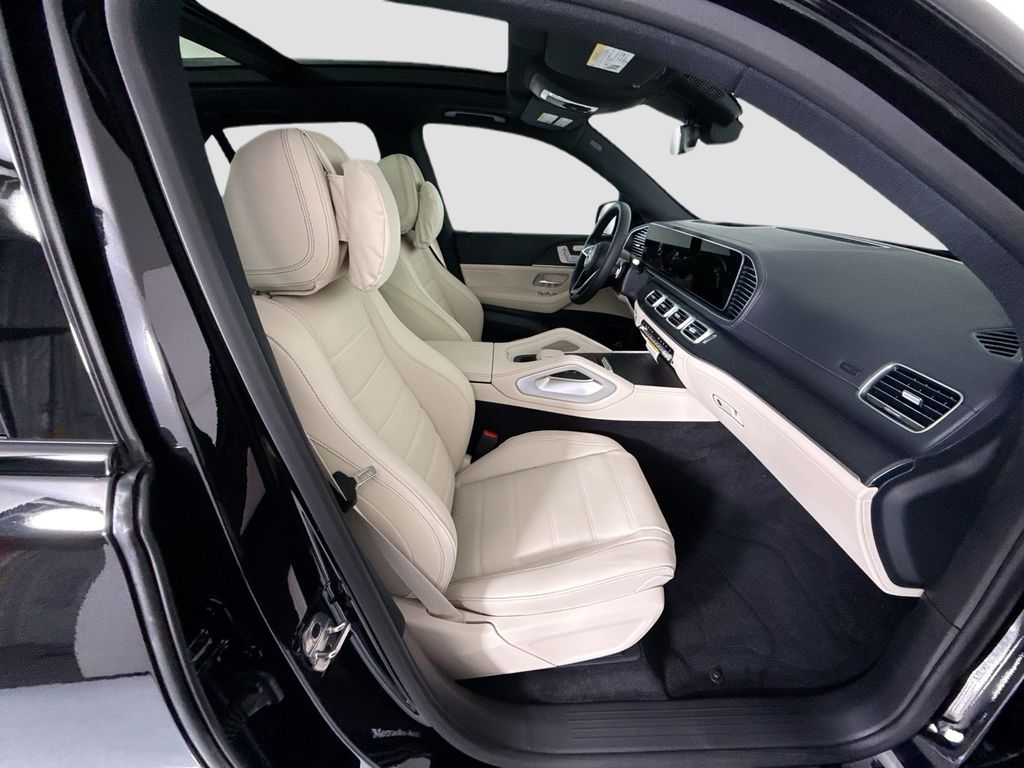 Thumbnail: 2026 Mercedes-Benz GLE - 22