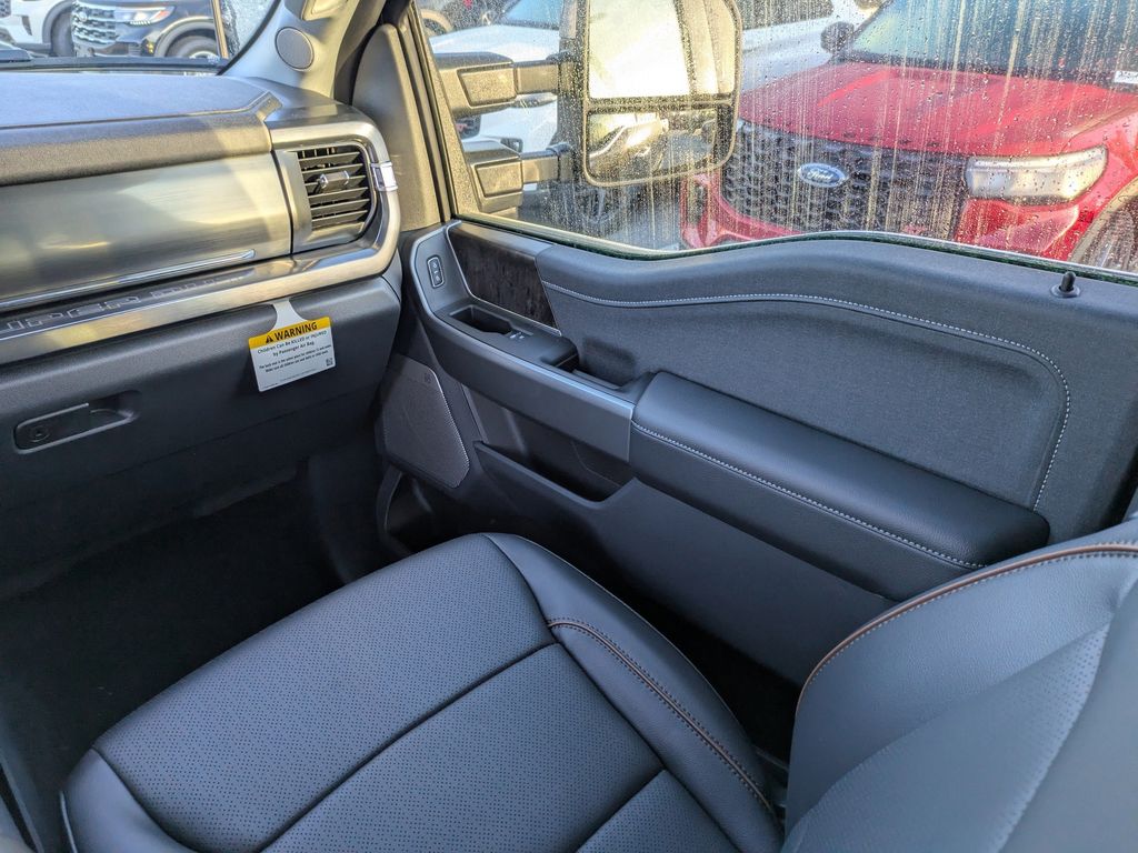 2026 Ford F-350 Super Duty LARIAT