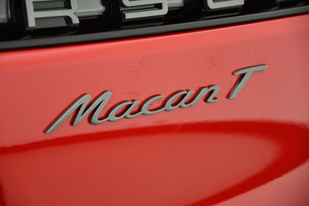 Thumbnail: 2025 Porsche Macan - 10