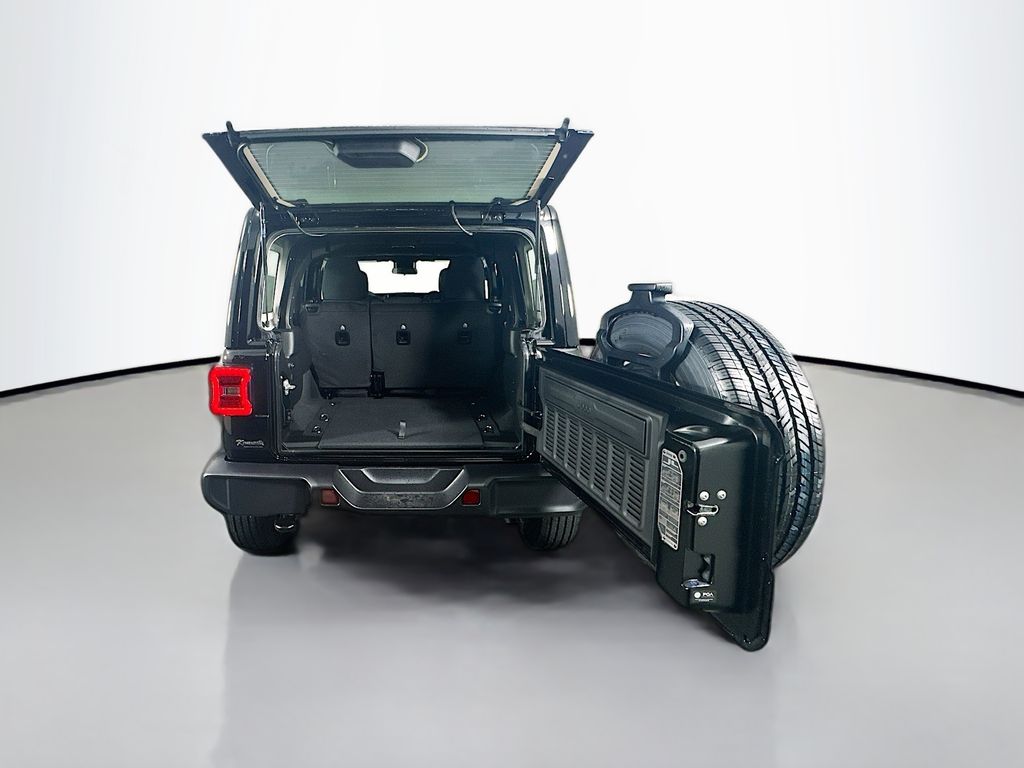 New 2025 Black Jeep Sahara image 15