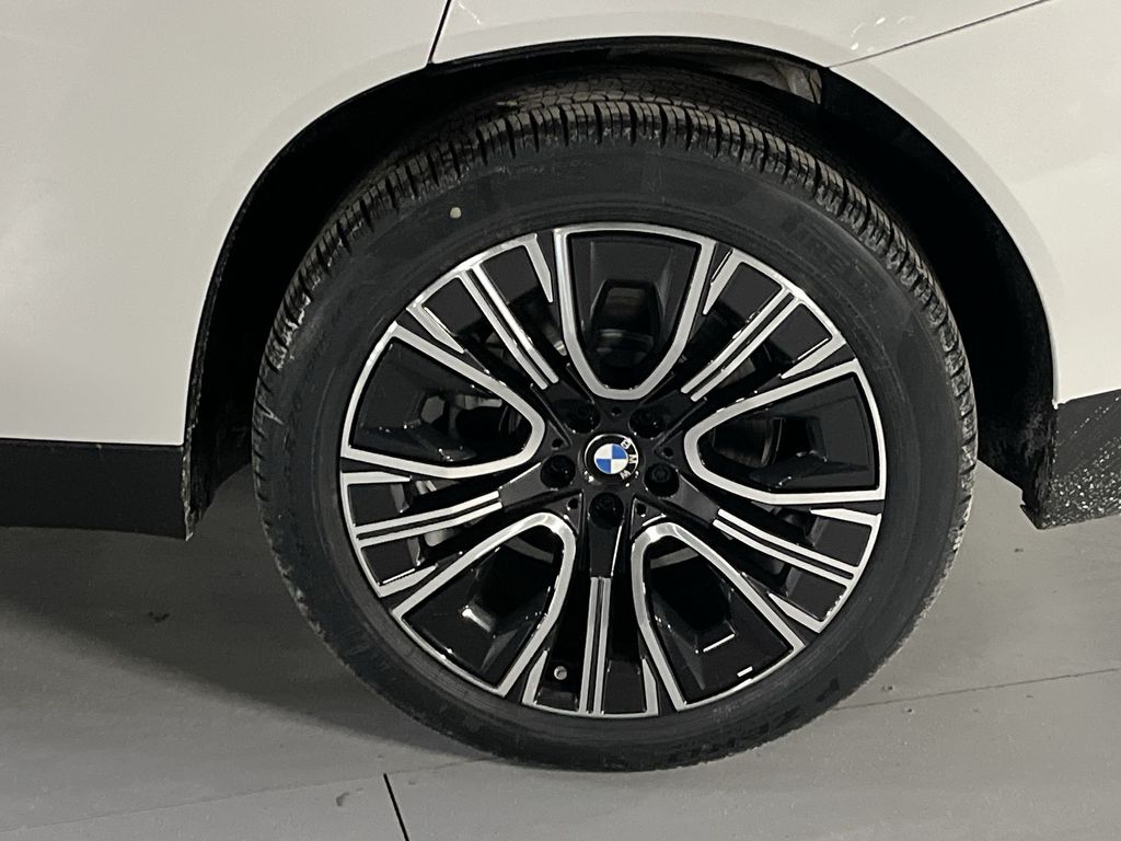 Thumbnail: 2026 BMW X3 - 10