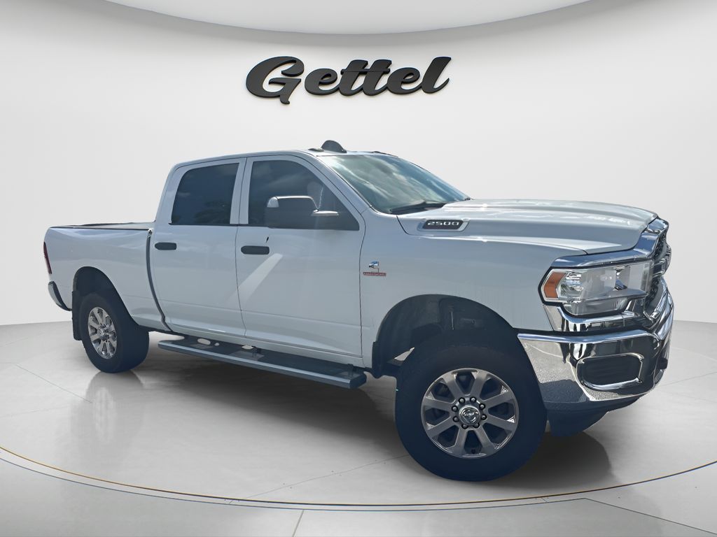 Bright White Clearcoat 2022 RAM 2500 Tradesman Crew Cab 4WD Pickup Truck Four-Wheel Drive 6-Speed Automatic