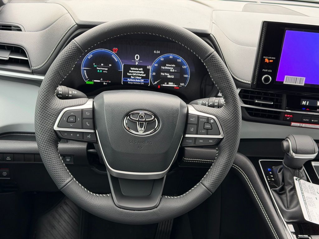 Thumbnail: 2026 Toyota Sienna - 10