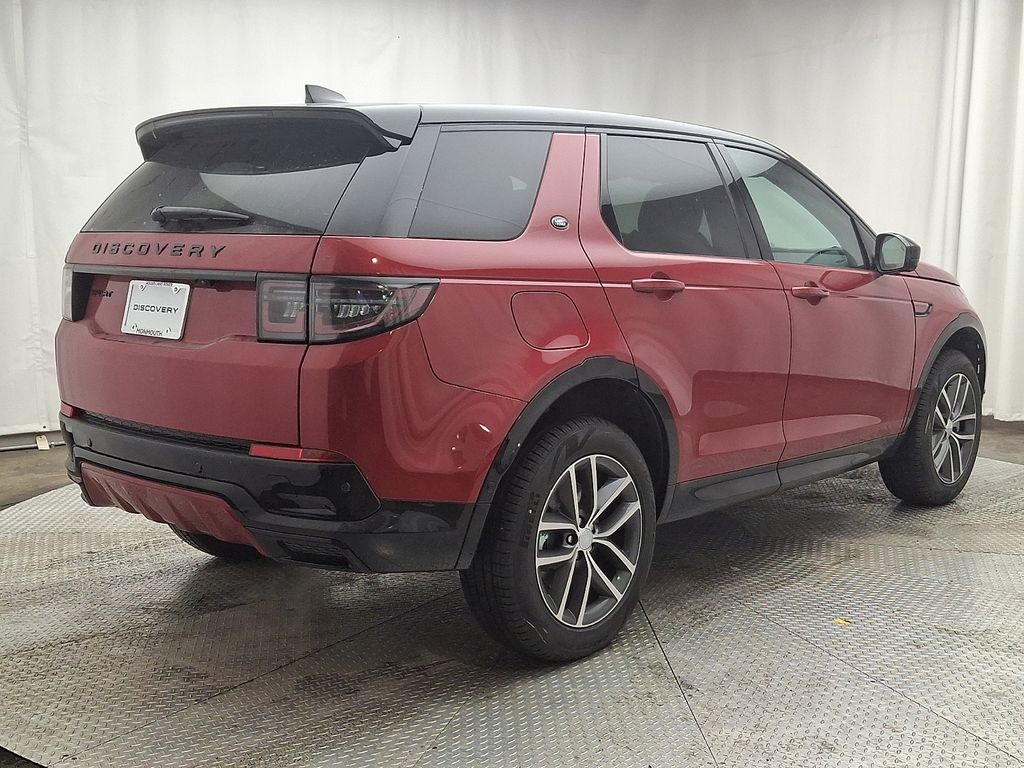 Thumbnail: 2026 Land Rover Discovery Sport - 3