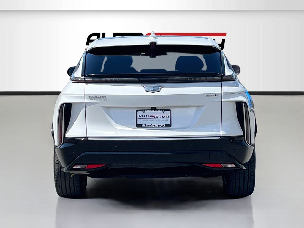 Used 2025 White Cadillac Luxury image 6