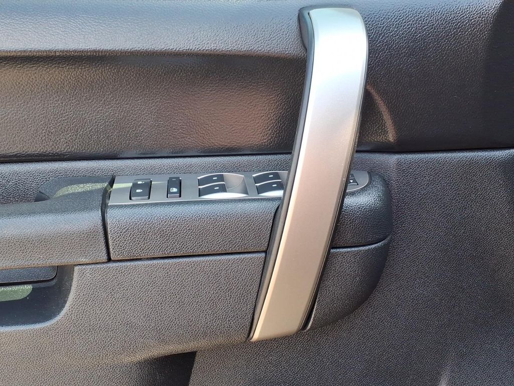 used 2013 GMC Sierra 2500HD car, priced at $19,900