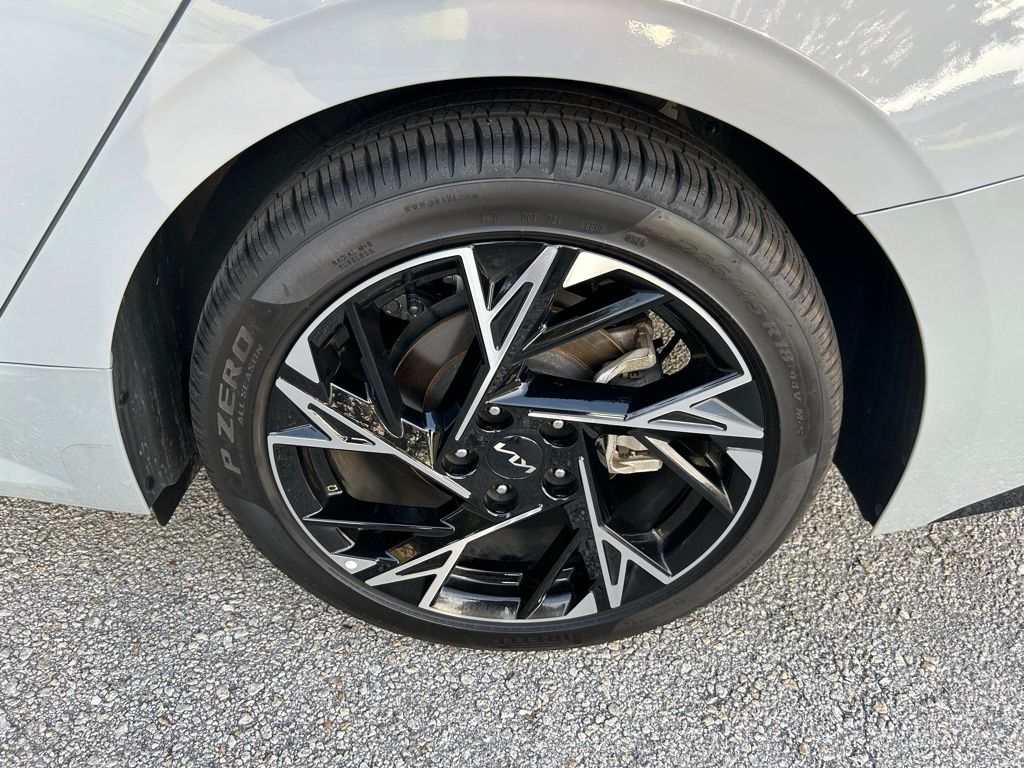 Thumbnail: 2025 Kia K5 - 9