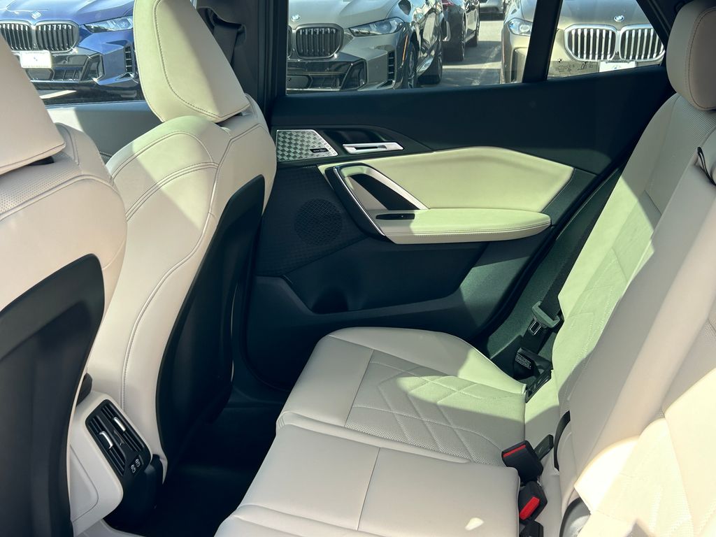 2025 BMW X2 M35i 30
