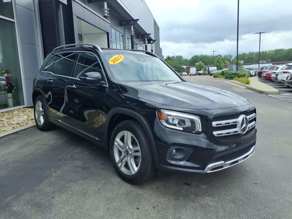 Certified Used 2022 Night Black Mercedes-Benz GLB 250 image 8