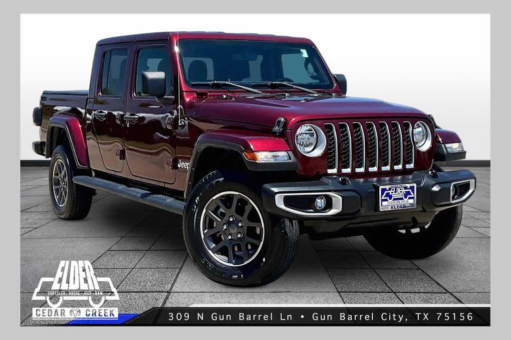 Snazzberry Pearlcoat 2022 Jeep Gladiator Pickup Truck Four-Wheel Drive 8-Speed Automatic