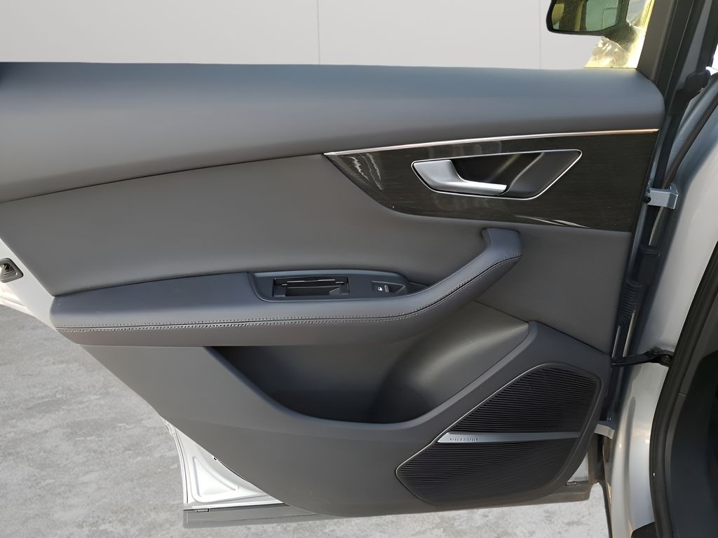 Used Car 2024 Audi Q7  55 Premium Plus For Sale Under $50,000 In Austin, Texas