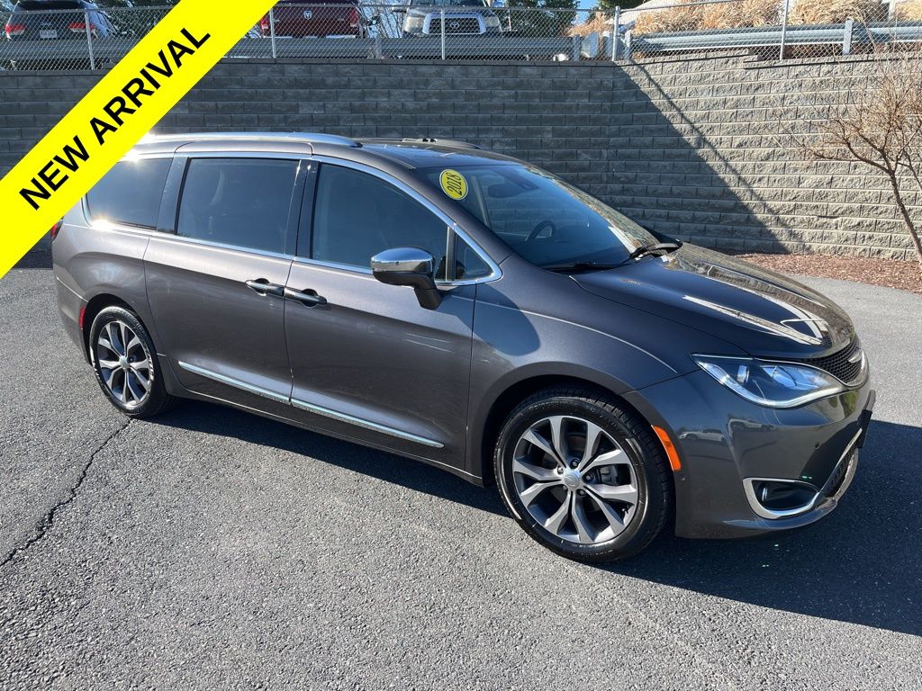 2018 Chrysler Pacifica Limited FWD