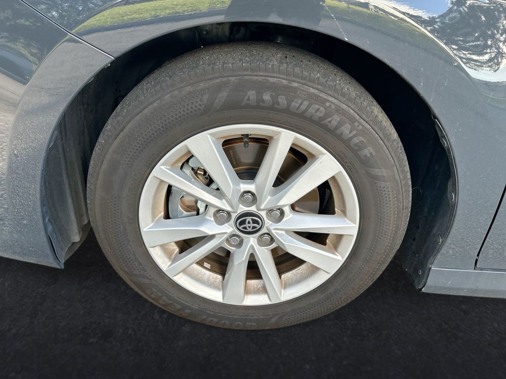 Thumbnail: 2026 Toyota Camry - 10