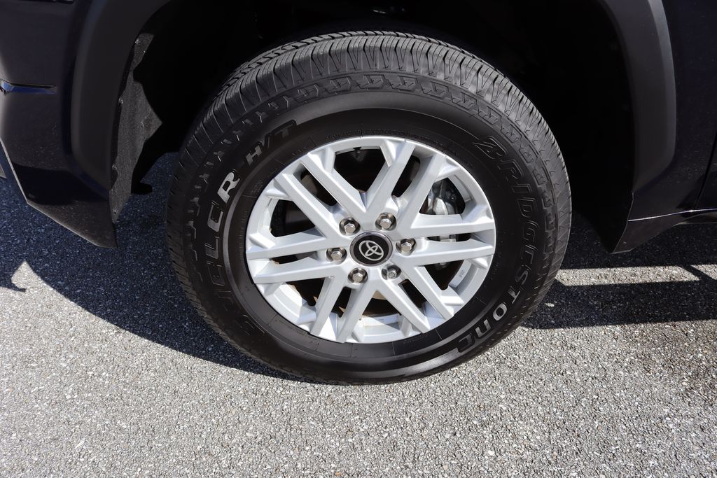 Thumbnail: 2025 Toyota Tundra - 4