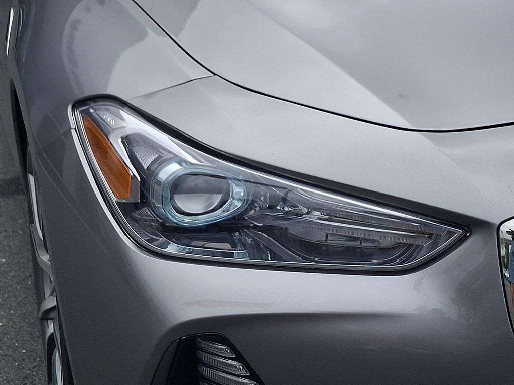 Thumbnail: 2020 Genesis G70 - 30