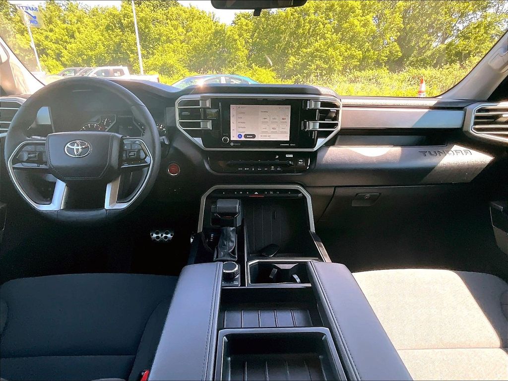 2023 Toyota Tundra — photo 21