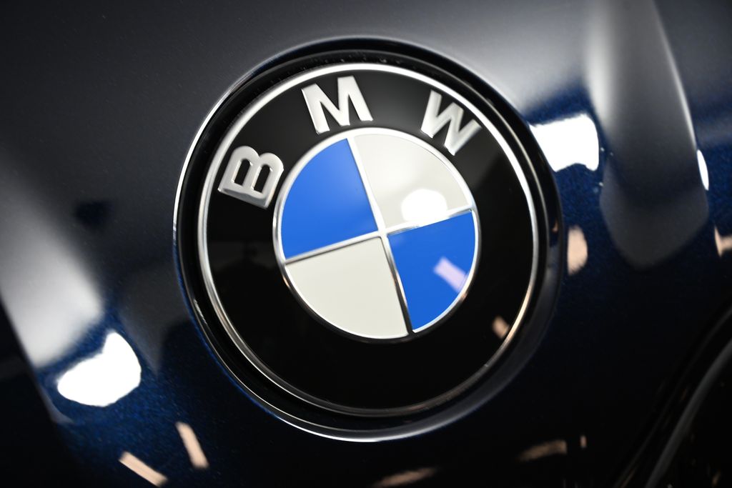 Thumbnail: 2026 BMW 7 Series - 13