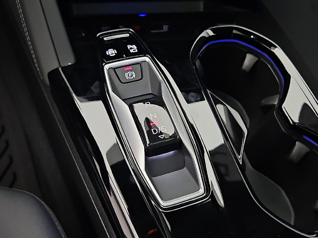 Thumbnail: 2025 Audi Q5 - 16