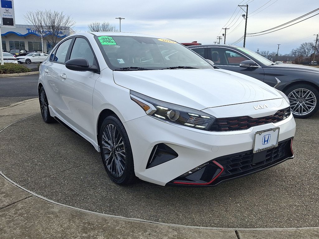 Thumbnail: 2023 Kia Forte - 3