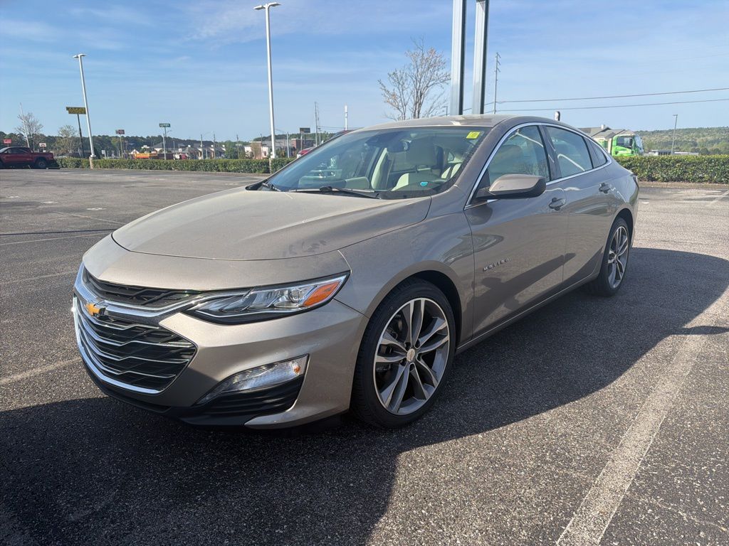 Mineral Gray Metallic 2024 Chevrolet Malibu LT with 2LT FWD Sedan Front-Wheel Drive Continuously Variable Transmission