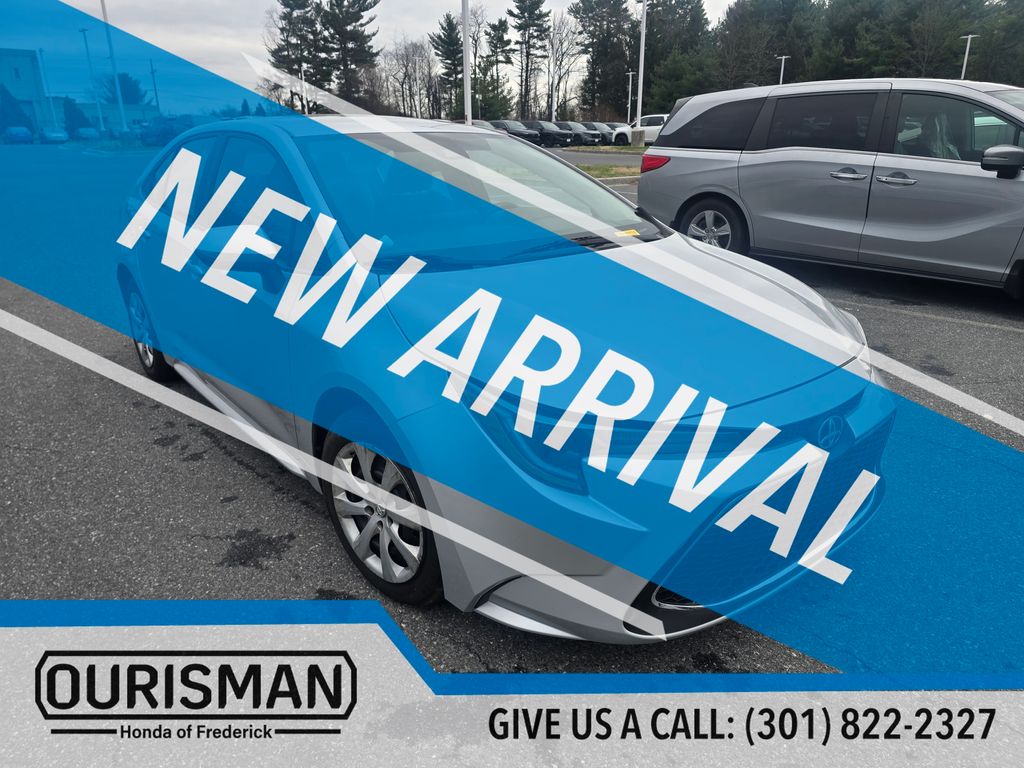 2022 Toyota Corolla LE FWD