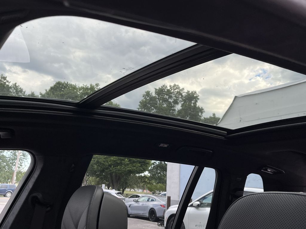 Thumbnail: 2026 BMW X7 - 22