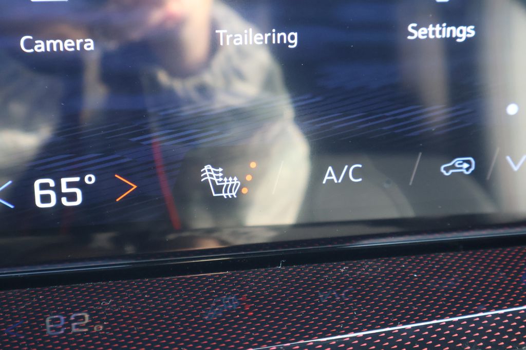 Thumbnail: 2026 Chevrolet Traverse - 28