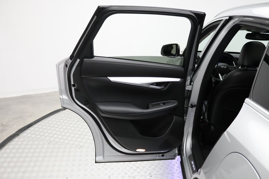 Thumbnail: 2021 INFINITI QX50 - 21