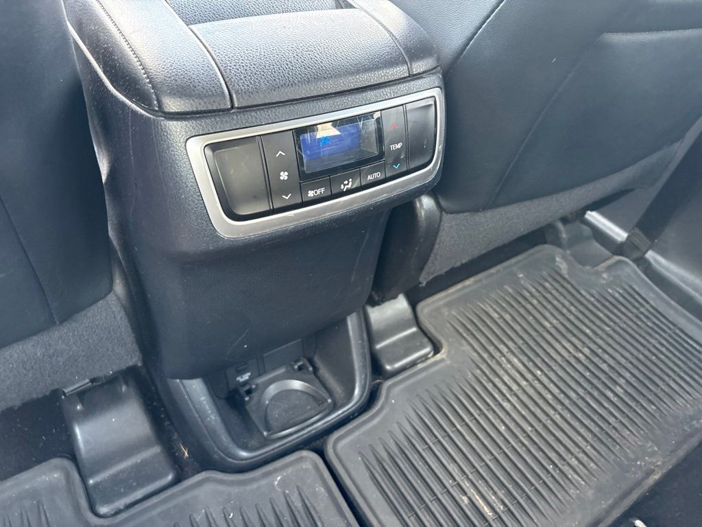 Used 2016 Toyota Highlander SUV