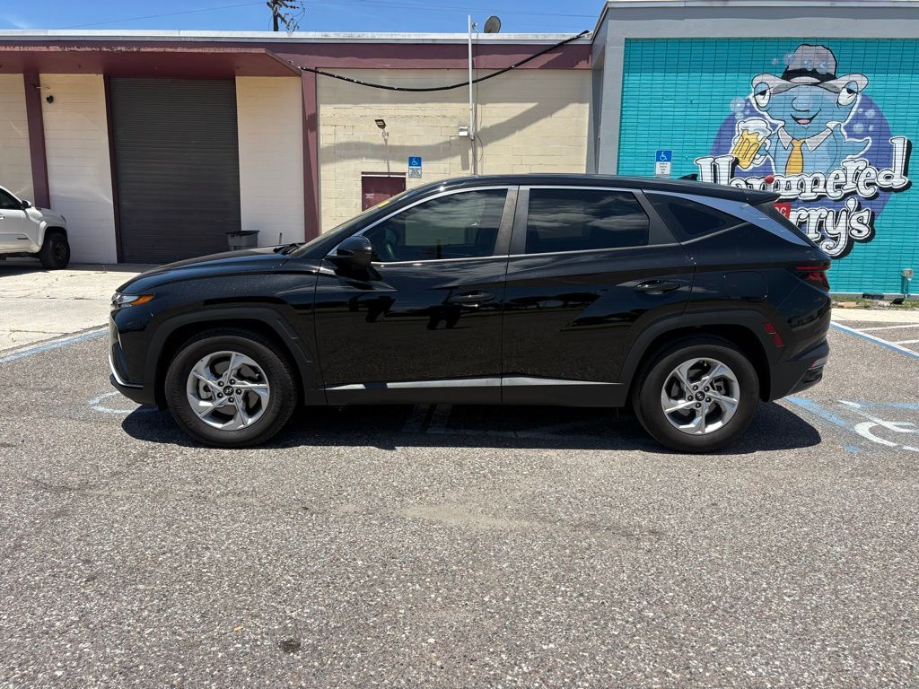 Used 2024 Black Hyundai SE image 6