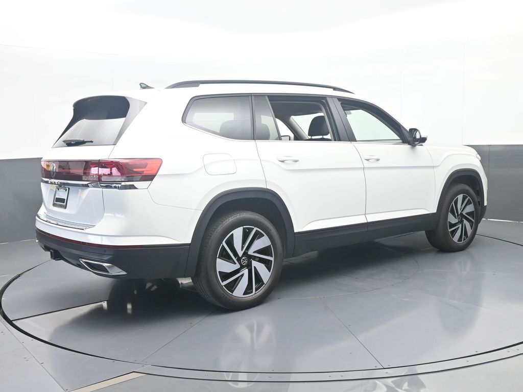 Used 2024 Pure White Volkswagen 2.0T SE w/Technology image 6