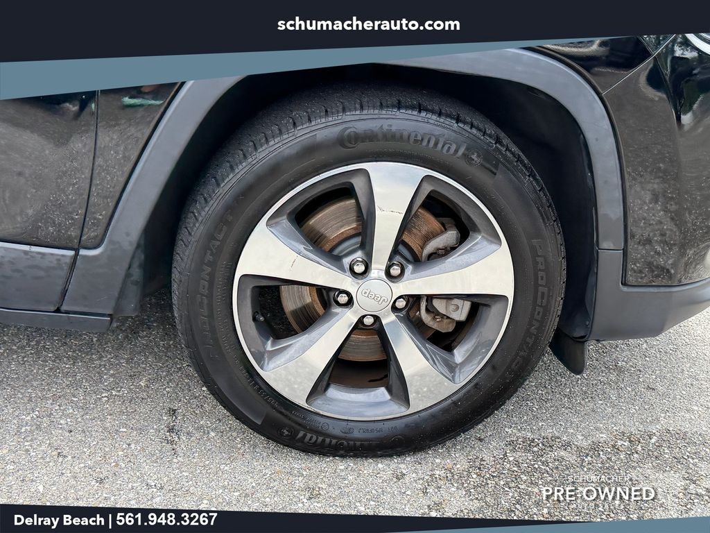 used 2019 Jeep Cherokee car, priced at $12,777